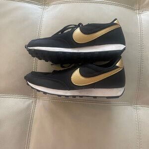 Nike Black and Gold Sneakers
